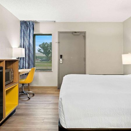 Days Inn & Suites By Wyndham Warren Luaran gambar