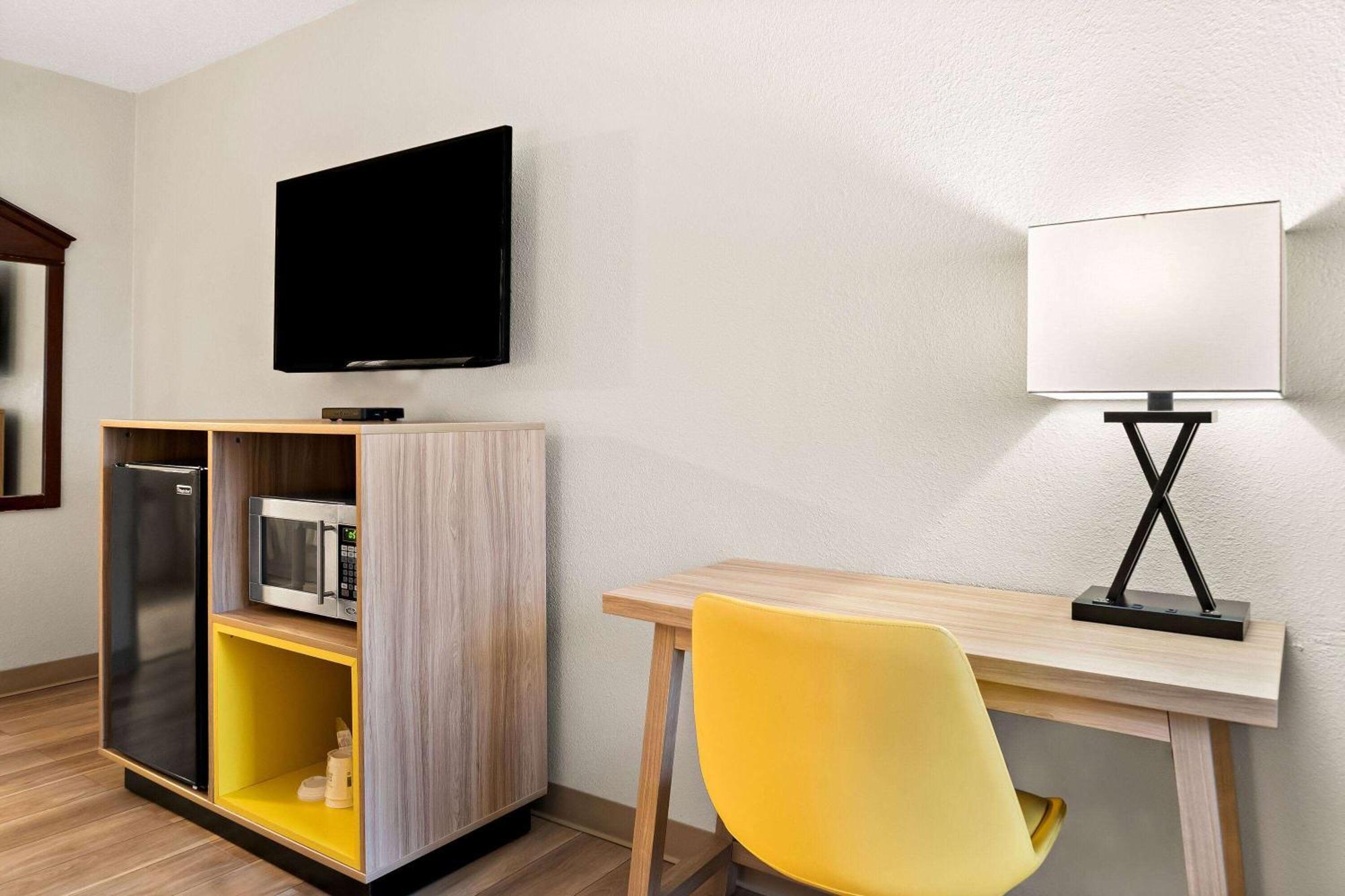 Days Inn & Suites By Wyndham Warren Luaran gambar