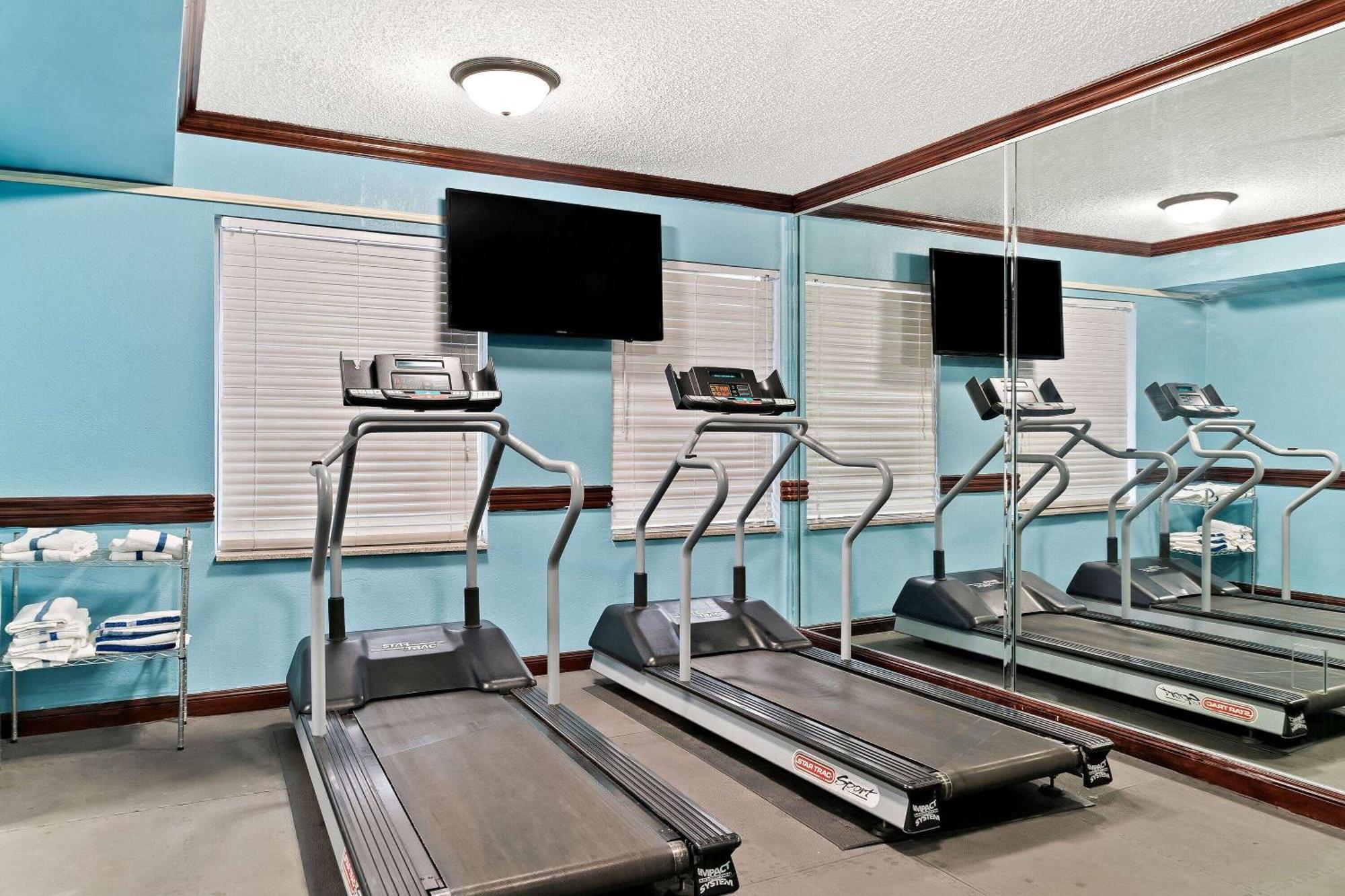 Days Inn & Suites By Wyndham Warren Luaran gambar